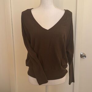 V neck sweater